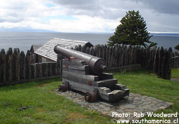 An old cannon pointing towards the sea at Fuerte Bulnes