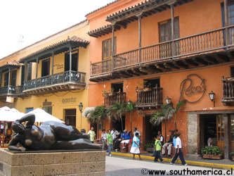 Cartagena Statue and Architecture
