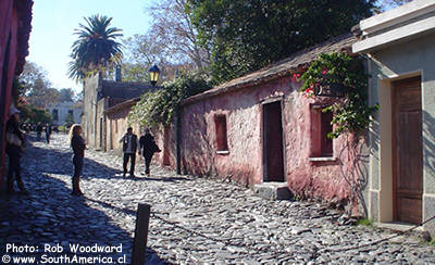 Calle de los Suspiros, Colonia, Uruguay