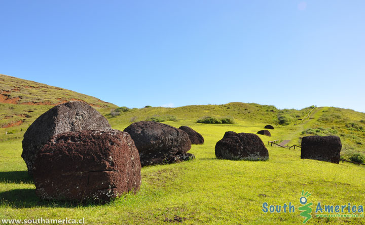 Pukao at Puna Pao 