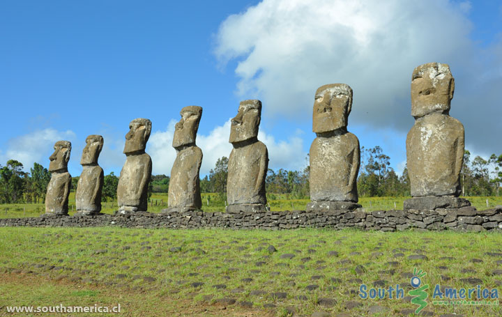 Ahu Akivi 7 Moai Easter Island
